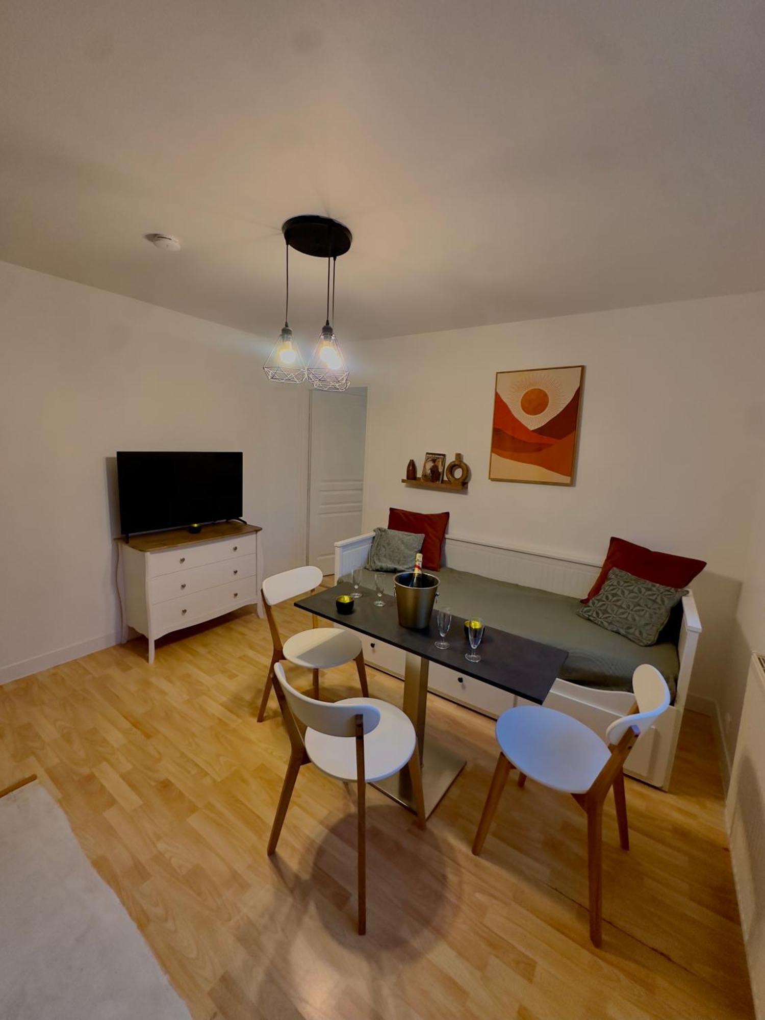 Montferrat  Appartement Chloe Du Lac מראה חיצוני תמונה
